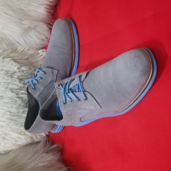 COLE HAAN SHOES - Picture 3 of 11